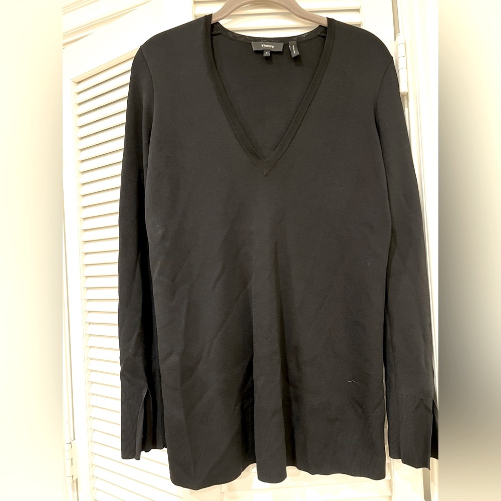 Theory black tunic sweater